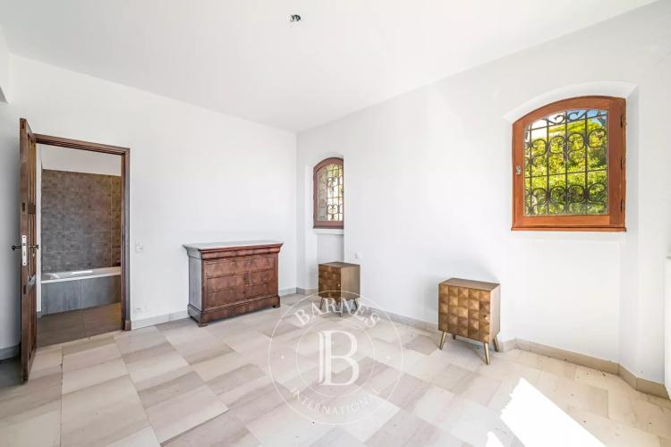 SOUS OFFRE - VILLEFRANCHE-SUR-MER   - VUE MER ET CAP-FERRAT