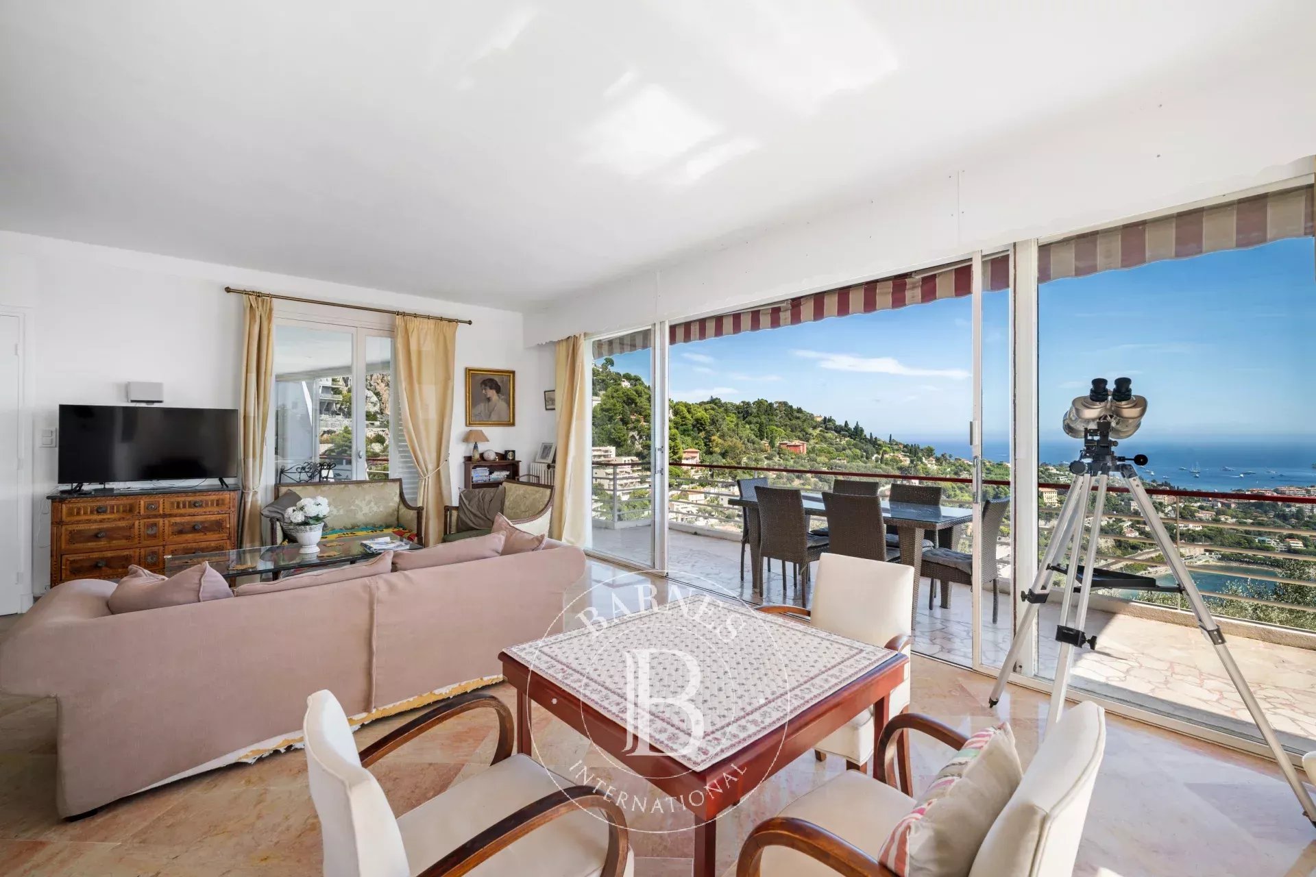 VILLEFRANCHE-SUR-MER - VILLA FAMILIALE - VUE PANORAMIQUE MER ET CAP-FERRAT